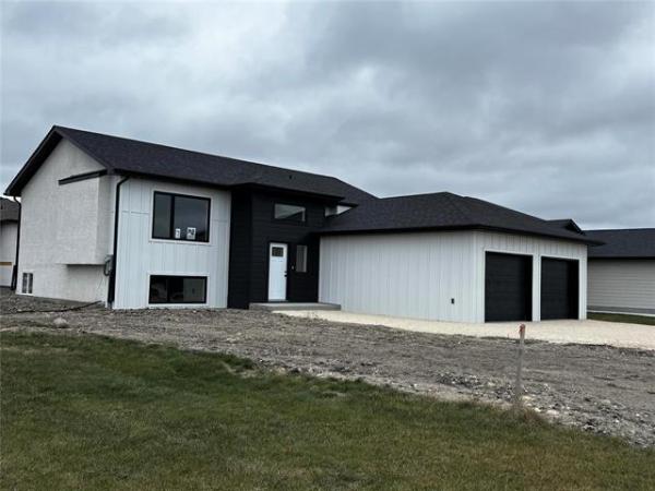 Home Photo - 7 HARVEST Bay