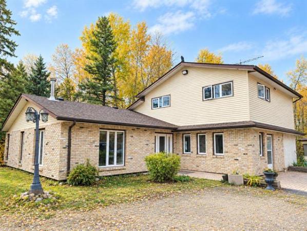 Home Photo - 52085 MUN 39E Road
