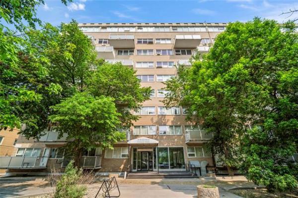 Home Photo - 202-71 Roslyn Road