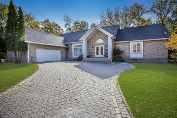 Home Photo - 180 Ridgedale Crescent