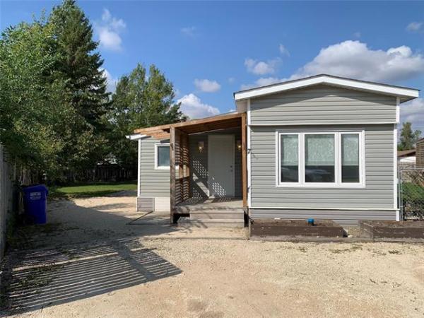 Home Photo - 7 Bonneteau Avenue