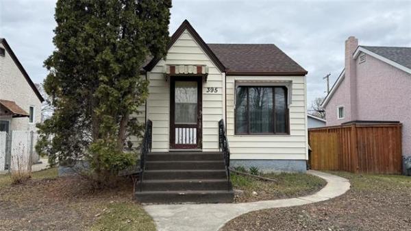 Home Photo - 395 Rupertsland Avenue