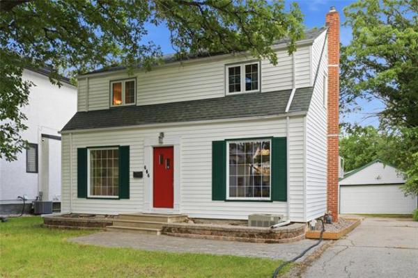 Home Photo - 666 Riverwood Avenue