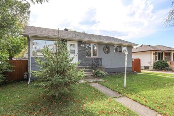 Home Photo - 316 Rosseau Avenue