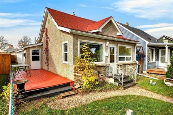 Home Photo - 424 Minnigaffe Street