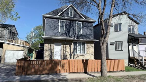 Home Photo - 587 Langside Street