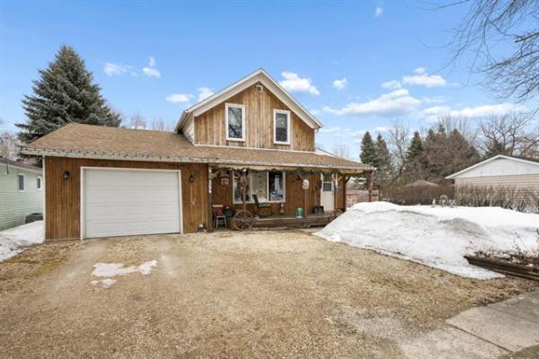 Home Photo - 566 Schellenberg Avenue