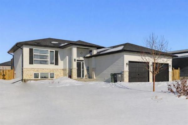 Home Photo - 9 Oak Lane