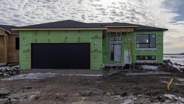 Home Photo - 76 Sterling Crescent