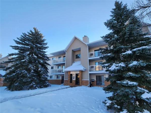 Home Photo - 2104-100 Plaza Drive