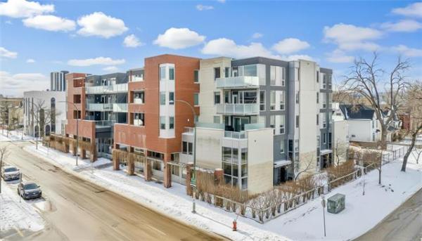 Home Photo - 101-374 River Avenue