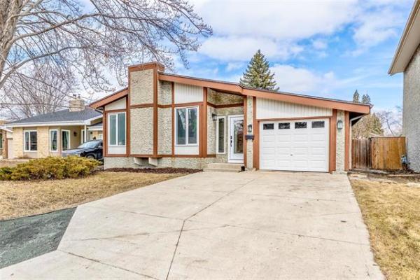 Home Photo - 11 Upton Place