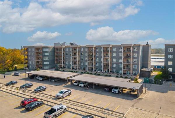 Home Photo - 112-110 Creek Bend Road