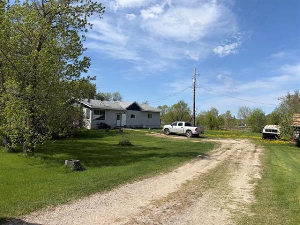 Home Photo - 34122 37E Road