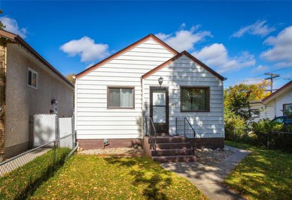 Home Photo - 873 Beach Avenue