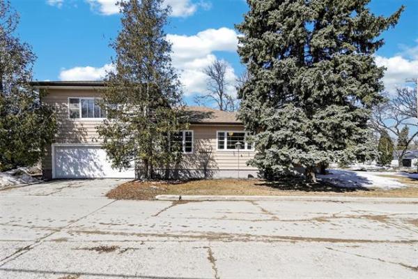 Home Photo - 8 Hawthorne Place