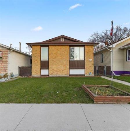 Home Photo - 1331 Downing Street