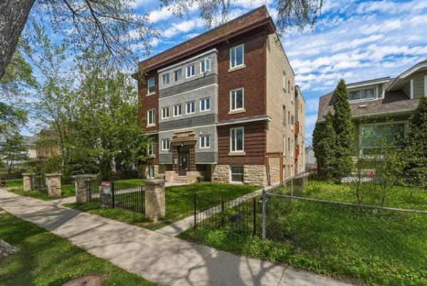 Home Photo - 9-161 Cathedral Avenue