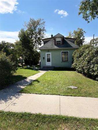 Home Photo - 140 Perth Avenue