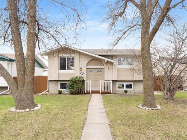 Home Photo - 211 Reay Crescent