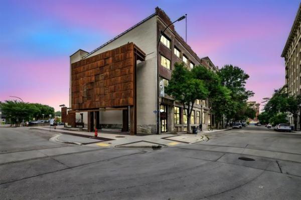 Home Photo - 302-139 Market Avenue