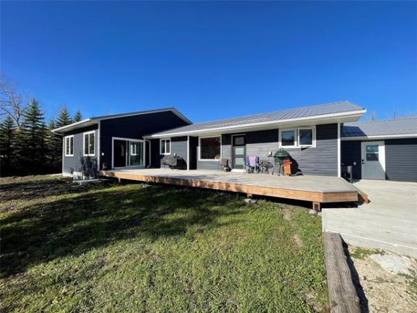 Home Photo - 4023 45 Road