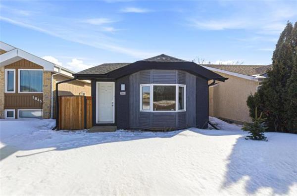 home photo - 1841 Plessis Road