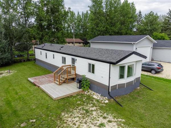 home photo - 39 DONALD Avenue