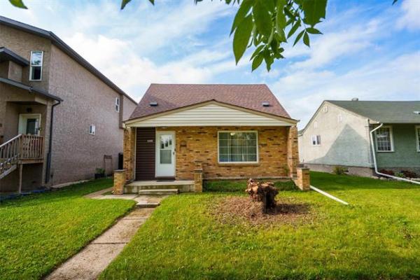 Home Photo - 1162 Manitoba Avenue