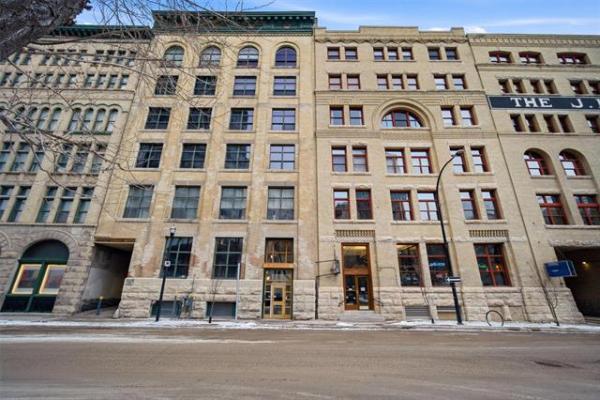 Home Photo - 304-181 Bannatyne Avenue