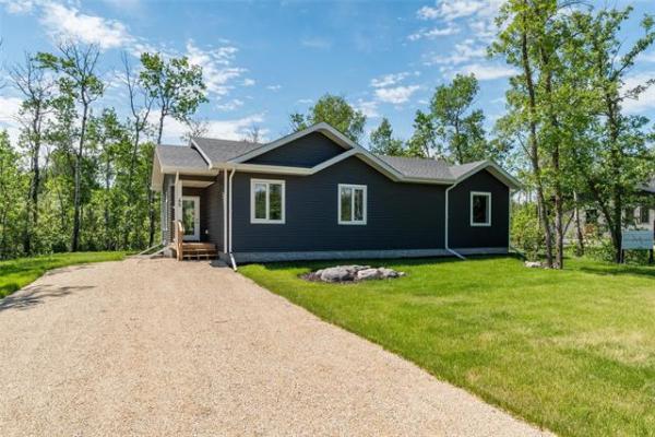 Home Photo - 45 Everwood Crescent