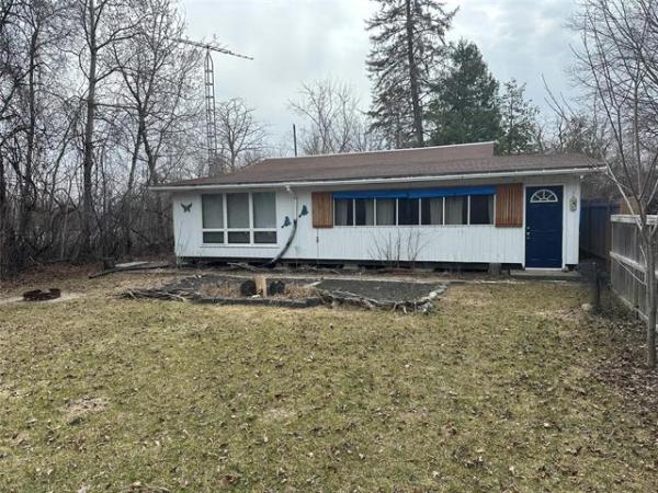 Home Photo - 40 Oak Avenue