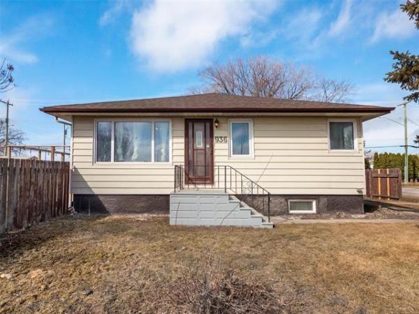 Home Photo - 936 Lagimodiere Boulevard