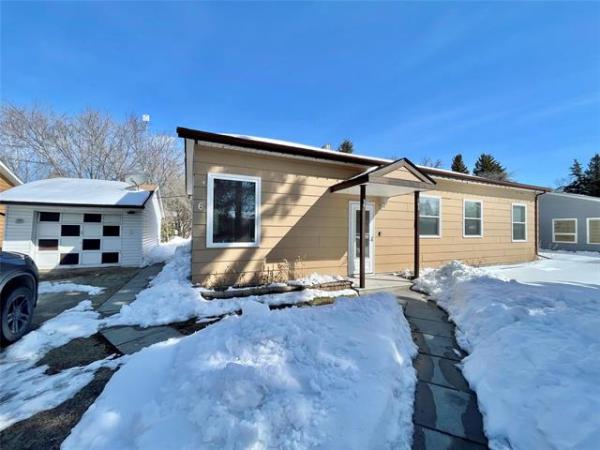 Home Photo - 6 OAK Circle