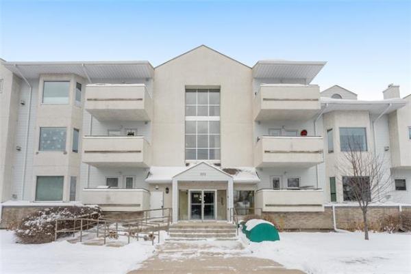 Home Photo - 303-223 Masson Street