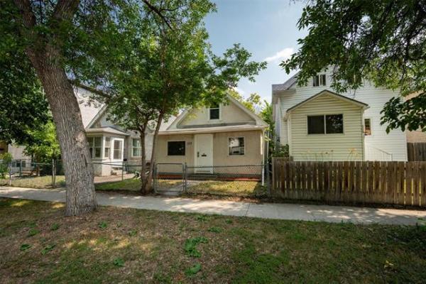 Home Photo - 311 Toronto Street