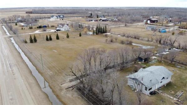 Home Photo - 34122 37E Road