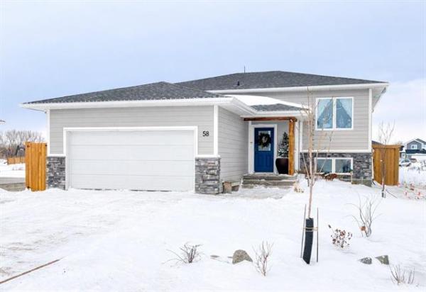 Home Photo - 58 FEATHERTAIL Way