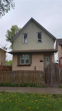 home photo - 455 Manitoba Avenue