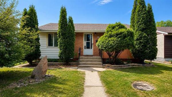 Home Photo - 724 Nottingham Avenue