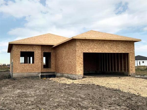 Home Photo - 254 Masters Avenue