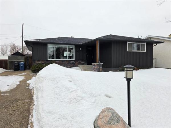 Home Photo - 90 Canoe Bay