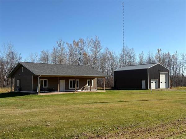 Home Photo - 17075 45E Road