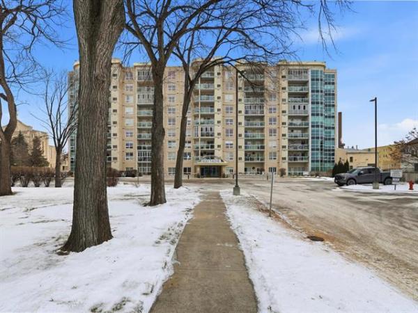 Home Photo - 505-500 Tache Avenue