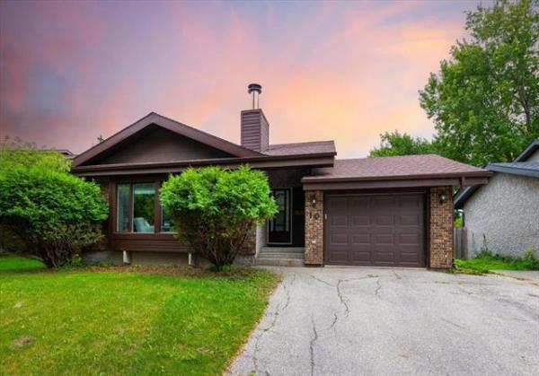 Home Photo - 10 Woodchester Bay