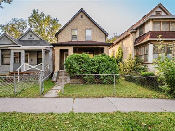 Home Photo - 422 Toronto Street