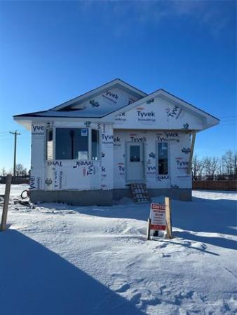 35 McConkey Crescent