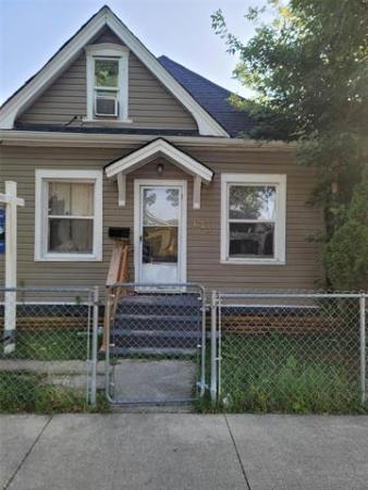 Home Photo - 633 ABERDEEN Avenue