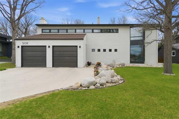Home Photo - 509 Shaftesbury Boulevard