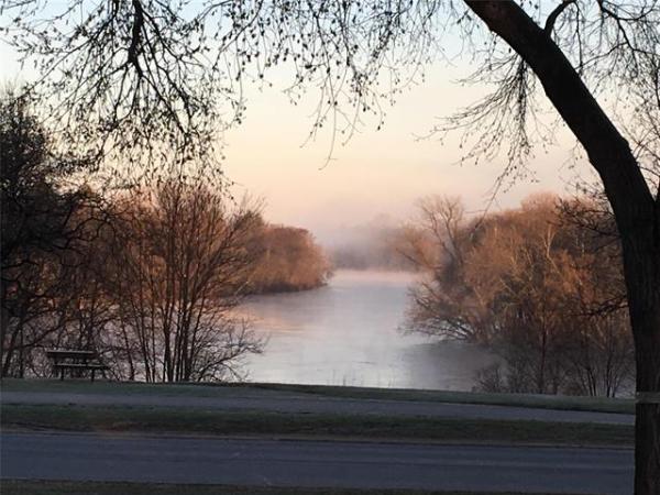 Home Photo - 1670 Wellington Crescent